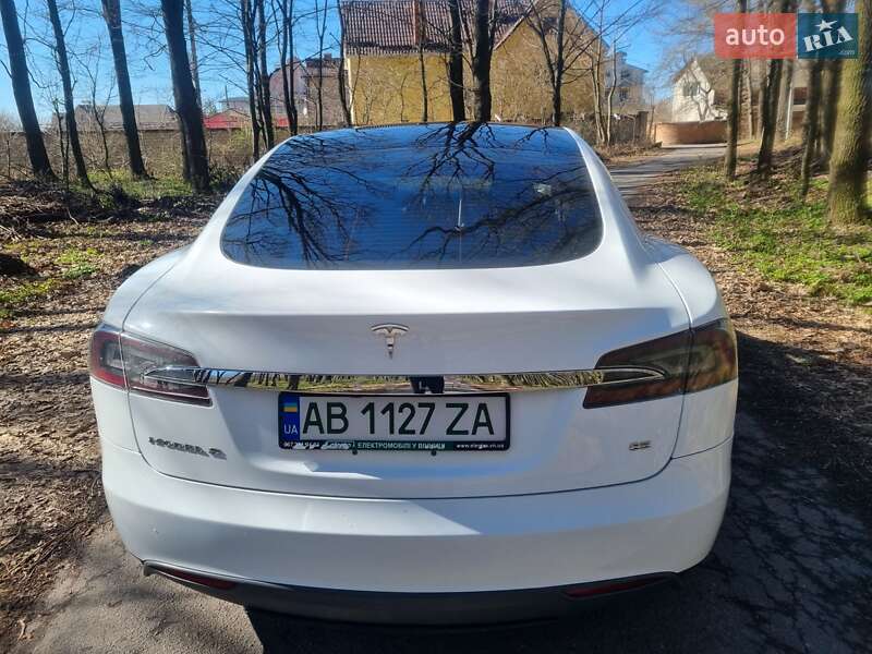 Лифтбек Tesla Model S 2013 в Виннице