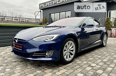 Лифтбек Tesla Model S 2019 в 