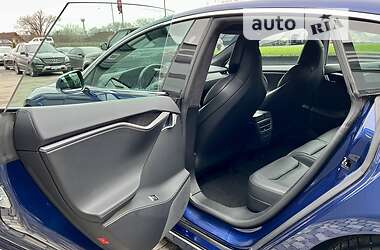 Лифтбек Tesla Model S 2019 в 