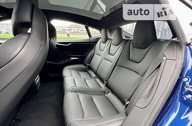 Лифтбек Tesla Model S 2019 в 