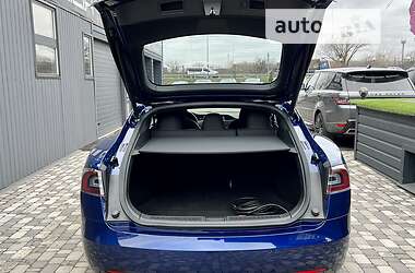 Лифтбек Tesla Model S 2019 в 