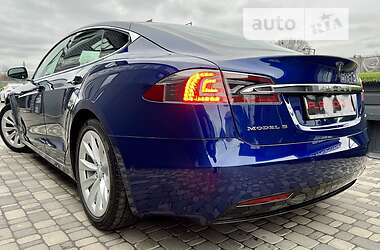 Лифтбек Tesla Model S 2019 в 
