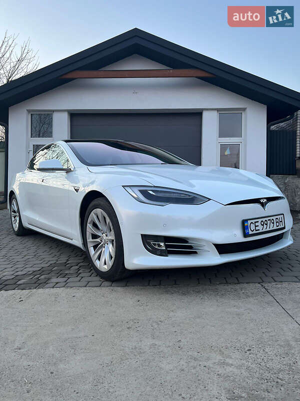 Tesla Model S 2017