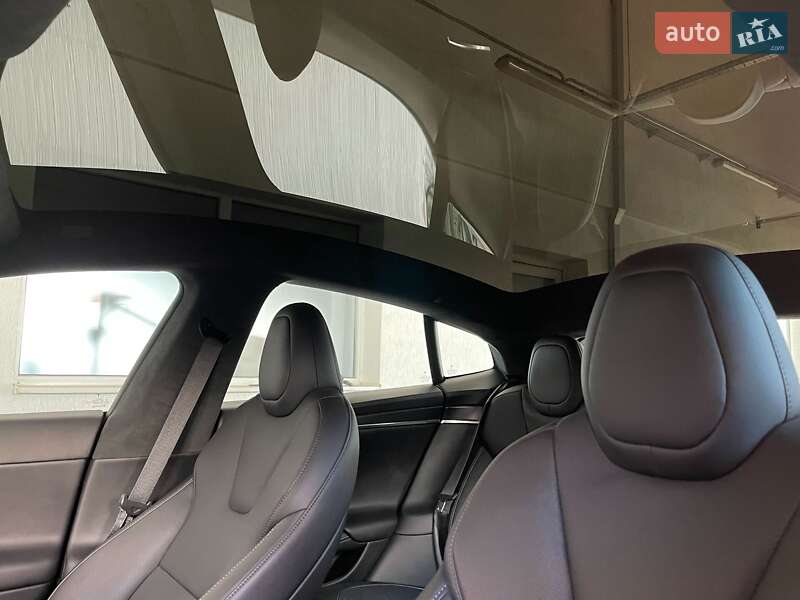 Ліфтбек Tesla Model S 2021 в Львові