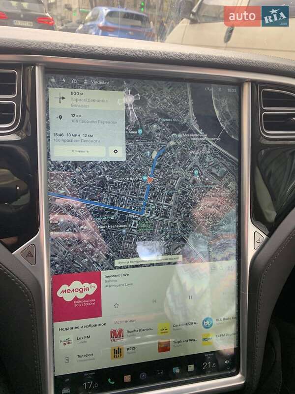Ліфтбек Tesla Model S 2015 в Житомирі