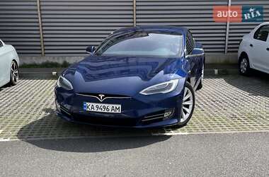 Лифтбек Tesla Model S 2016 в Киеве