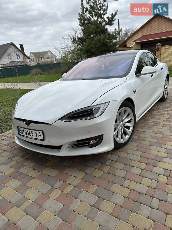 Ліфтбек Tesla Model S 2017 в Сумах