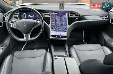 Ліфтбек Tesla Model S 2017 в 