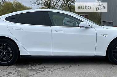 Ліфтбек Tesla Model S 2014 в Харкові