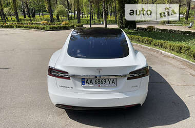 Ліфтбек Tesla Model S 2017 в 