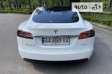 Ліфтбек Tesla Model S 2017 в 