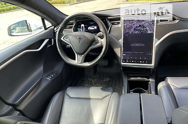 Ліфтбек Tesla Model S 2017 в 