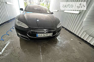 Лифтбек Tesla Model S 2013 в Киеве