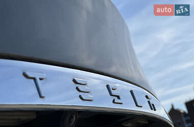 Ліфтбек Tesla Model S 2015 в Києві