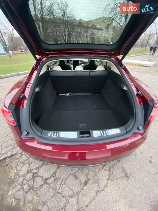 Лифтбек Tesla Model S 2012 в Днепре
