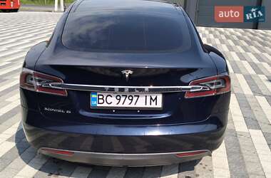 Лифтбек Tesla Model S 2013 в 