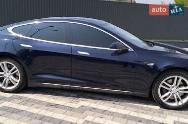 Ліфтбек Tesla Model S 2013 в Львові
