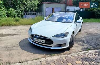 Лифтбек Tesla Model S 2016 в Запорожье