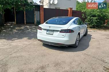 Лифтбек Tesla Model S 2016 в Запорожье