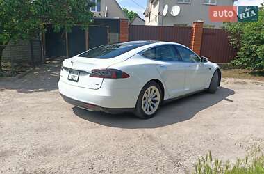 Ліфтбек Tesla Model S 2016 в 