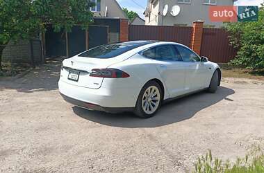 Ліфтбек Tesla Model S 2016 в Запоріжжі