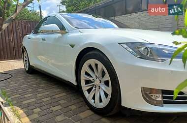 Лифтбек Tesla Model S 2016 в Запорожье