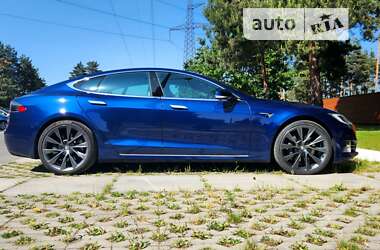 Лифтбек Tesla Model S 2019 в Киеве