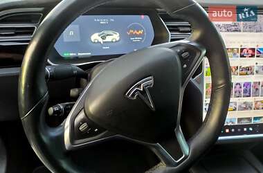 Лифтбек Tesla Model S 2016 в 