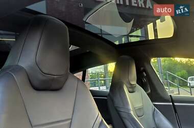 Лифтбек Tesla Model S 2016 в 