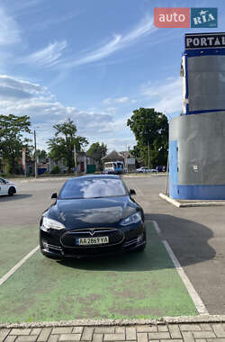 Ліфтбек Tesla Model S 2015 в Миколаєві