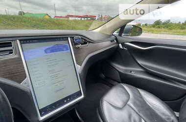 Лифтбек Tesla Model S 2014 в 