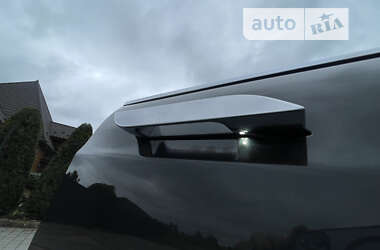 Лифтбек Tesla Model S 2014 в 