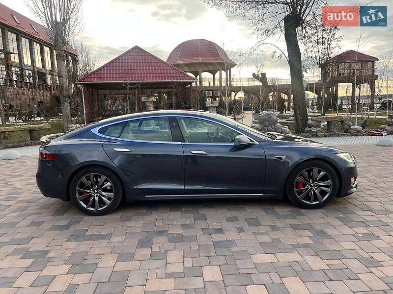 Ліфтбек Tesla Model S 2016 в Миколаєві фото 5 Ліфтбек Tesla Model S 2016 в Миколаєві