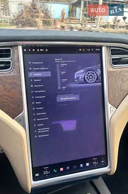 Лифтбек Tesla Model S 2016 в Николаеве