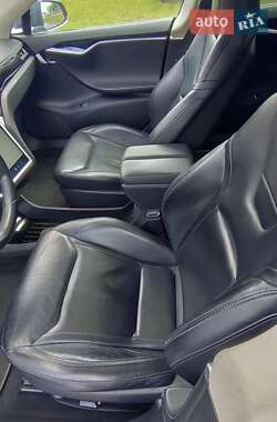 Лифтбек Tesla Model S 2015 в Киеве