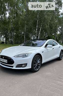 Ліфтбек Tesla Model S 2015 в Житомирі