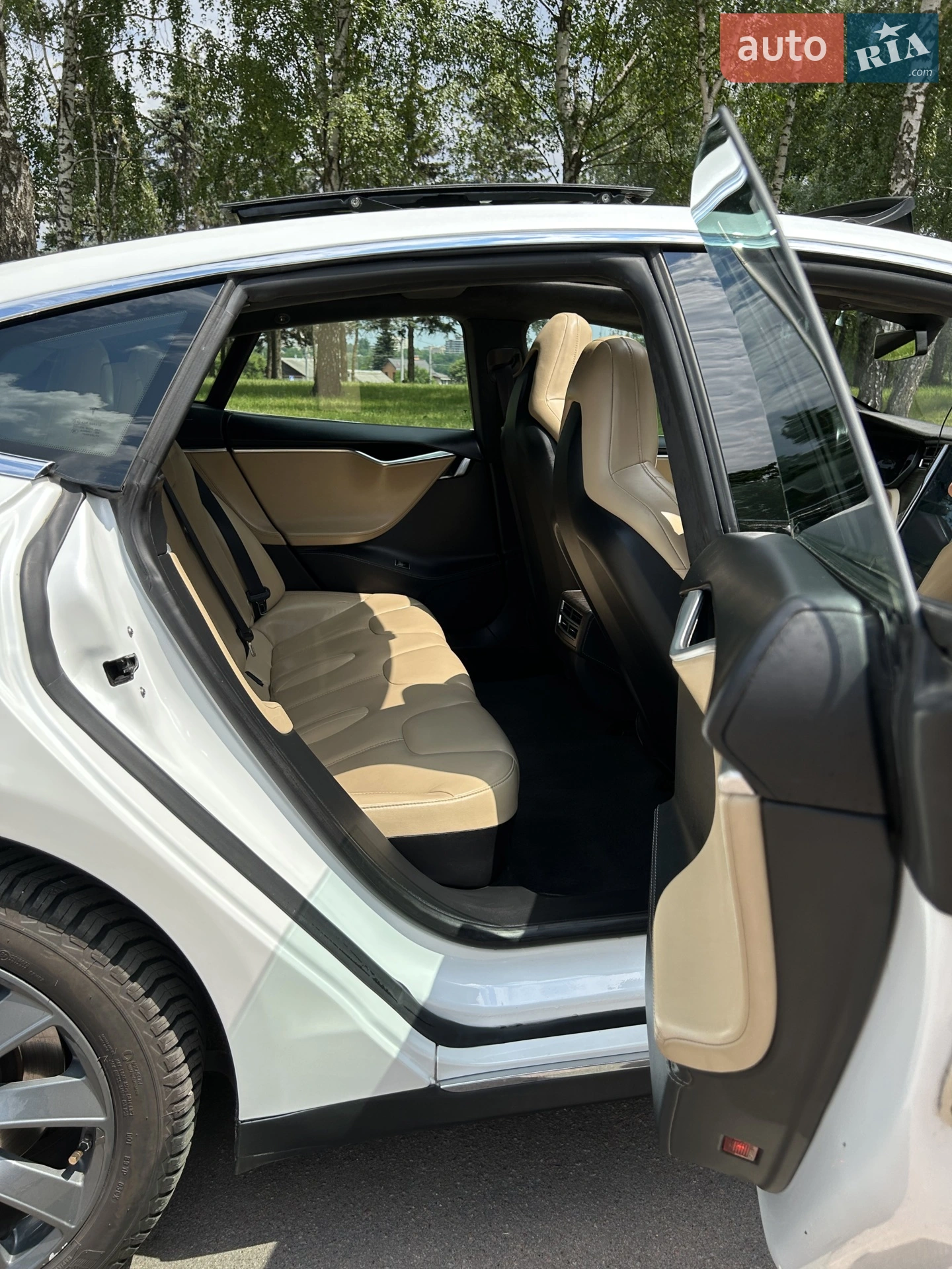 2015 Tesla Model S - мініатюра 11