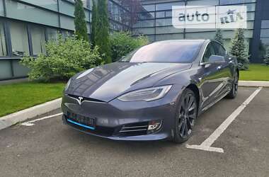 Ліфтбек Tesla Model S 2018 в Києві