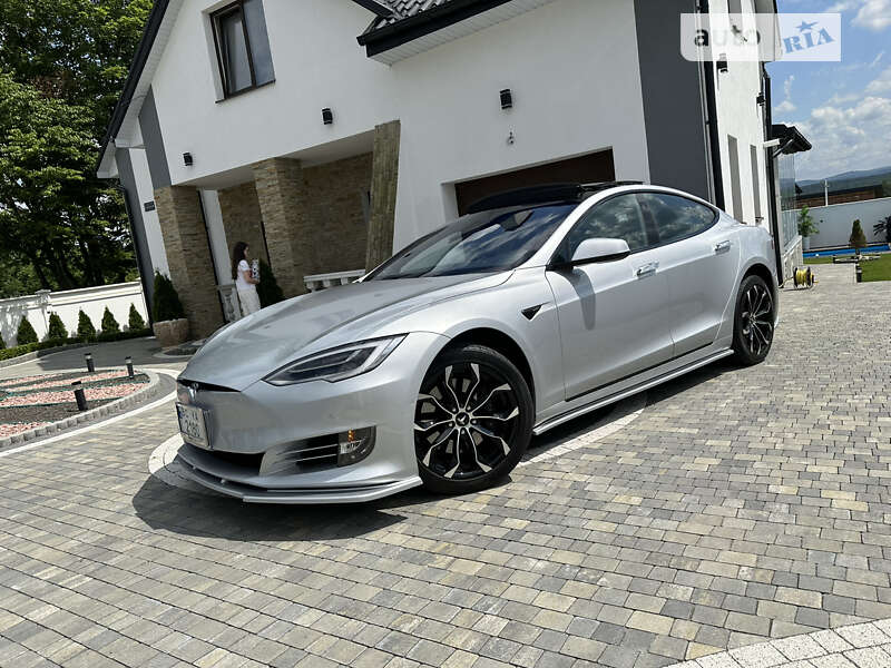 Tesla Model S 2017