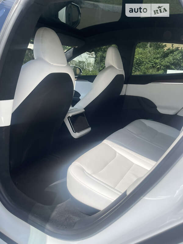 Лифтбек Tesla Model S 2022 в Одессе
