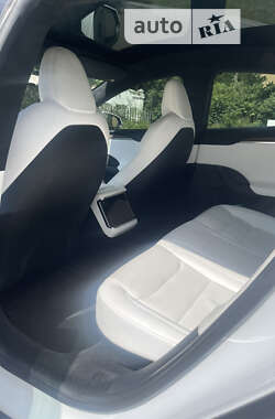 Ліфтбек Tesla Model S 2022 в 
