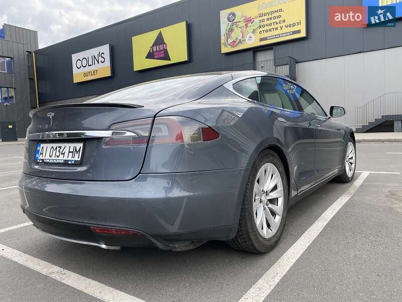 Ліфтбек Tesla Model S 2012 в Києві