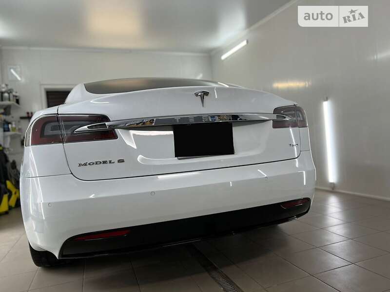 Лифтбек Tesla Model S 2016 в Харькове