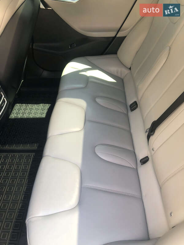 Лифтбек Tesla Model S 2015 в Одессе
