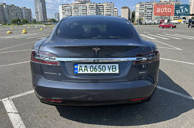 Лифтбек Tesla Model S 2018 в Киеве