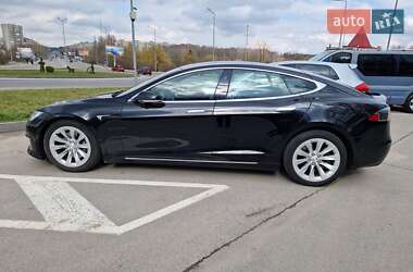 Лифтбек Tesla Model S 2017 в Виннице