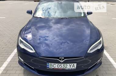 Лифтбек Tesla Model S 2016 в Львове