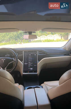 Ліфтбек Tesla Model S 2017 в 