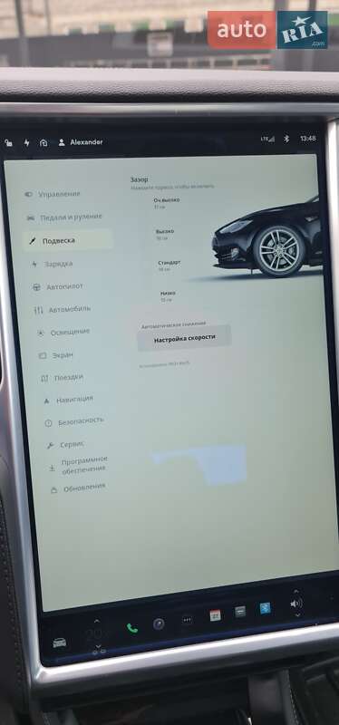 Лифтбек Tesla Model S 2015 в Каменец-Подольском