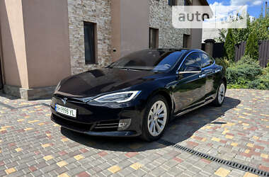 Лифтбек Tesla Model S 2016 в Кривом Озере